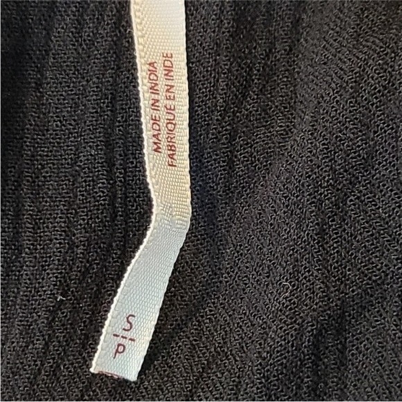 Free People NWOT size S/P long sleeve black tiered dress with keyhole front tie - Picture 12 of 12